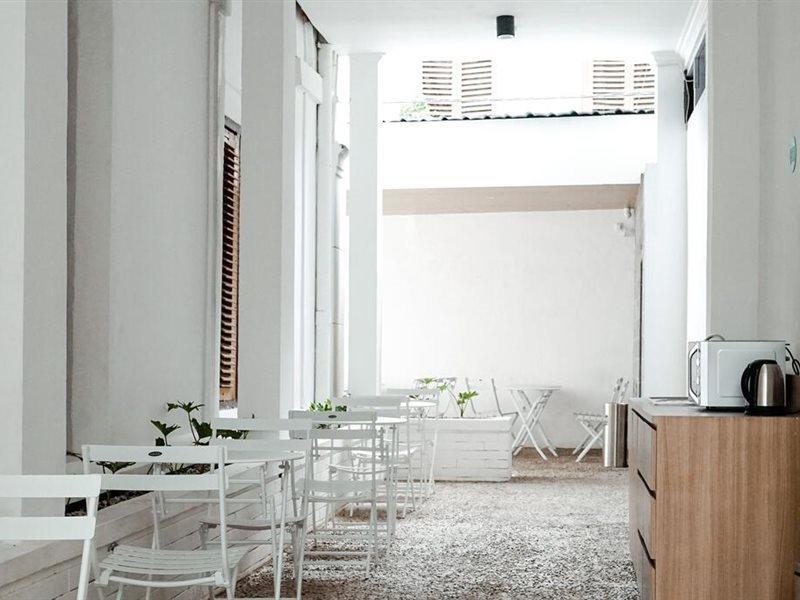 Bobopod Kota Lama, Semarang Extérieur photo